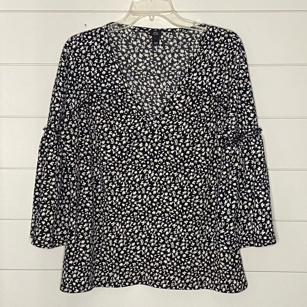 River Island | NWOT flared sleeve ditsy floral smock top in black and white - Picture 5 of 8